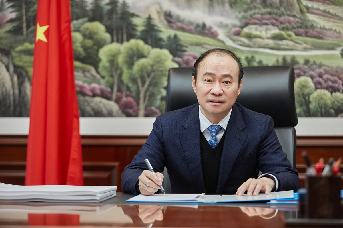 孫 云  全國勞動模范  05屆橋梁研究生  四川能源投資集團.jpg