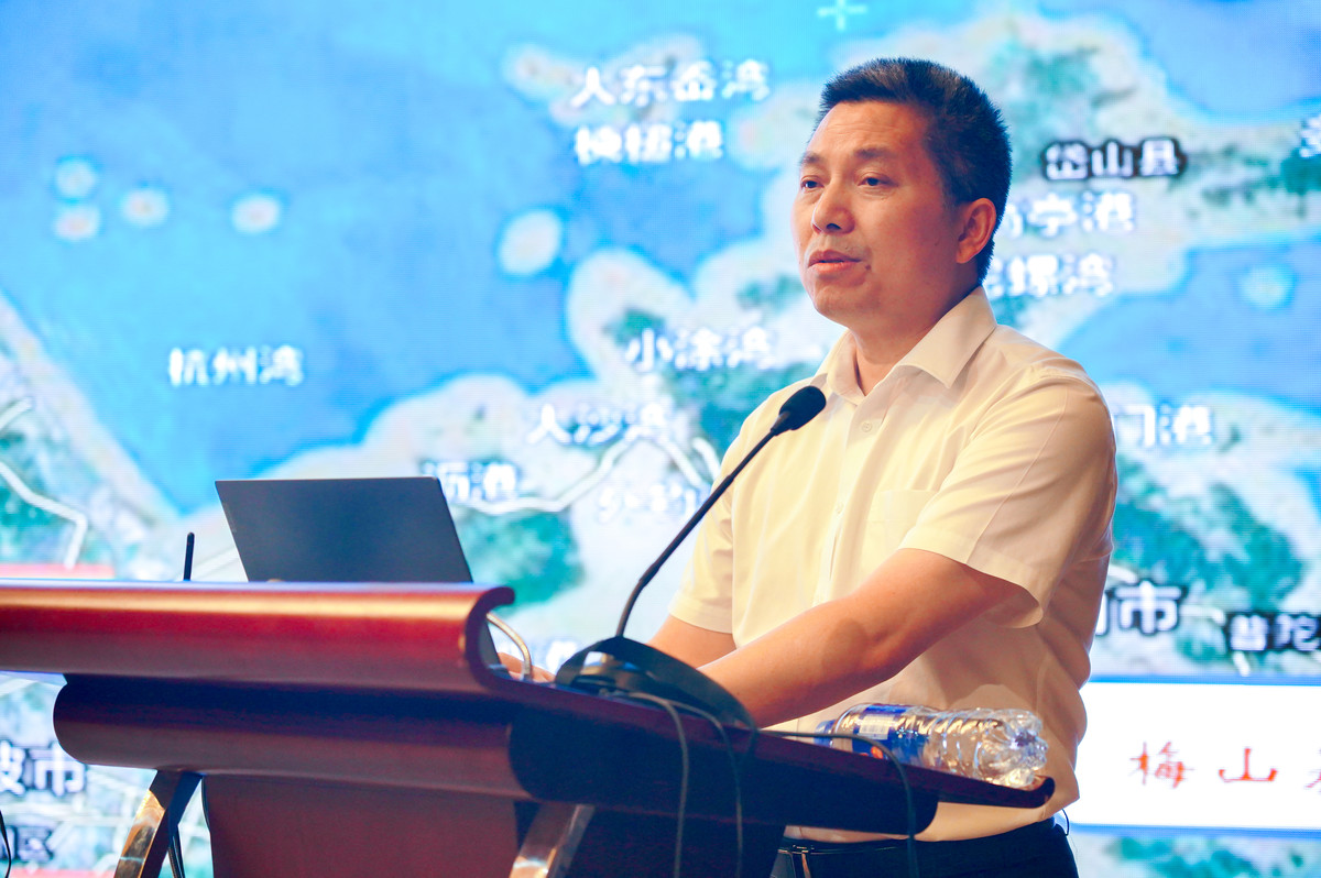 163756171438814.jpg 胡金雄 全國勞動模范 85級港航專業 中交三航局寧波分公司 .jpg